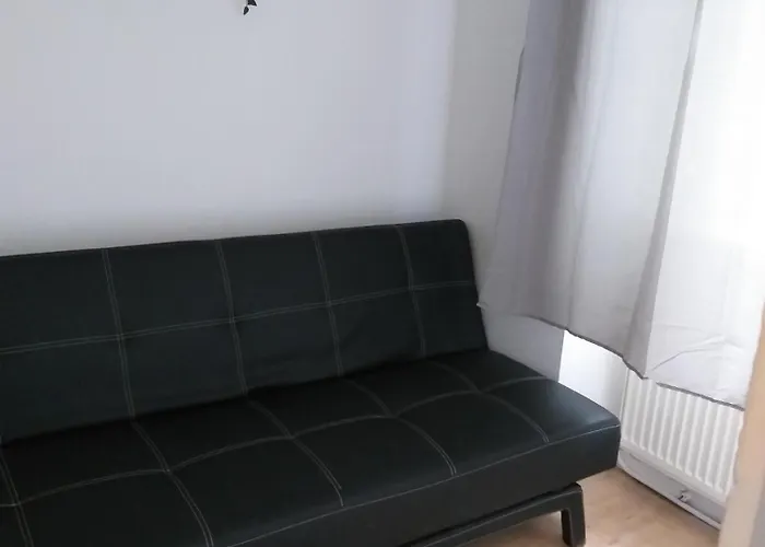 Beautiful 1br Comfortable Design - Located Apartment Vienna