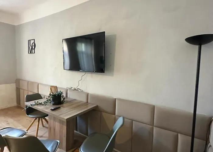 Beautiful 1br Comfortable Design - Located Vienna